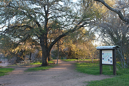 Loop Trail at Enchanted Rock. Image #10